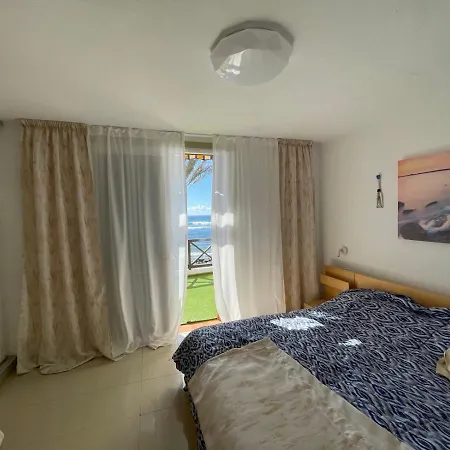 Apartment Villas And In A Popular Complex *